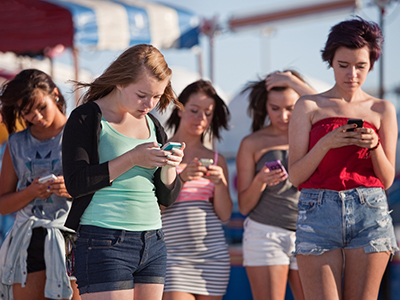 teens_addicted_to_their_phones